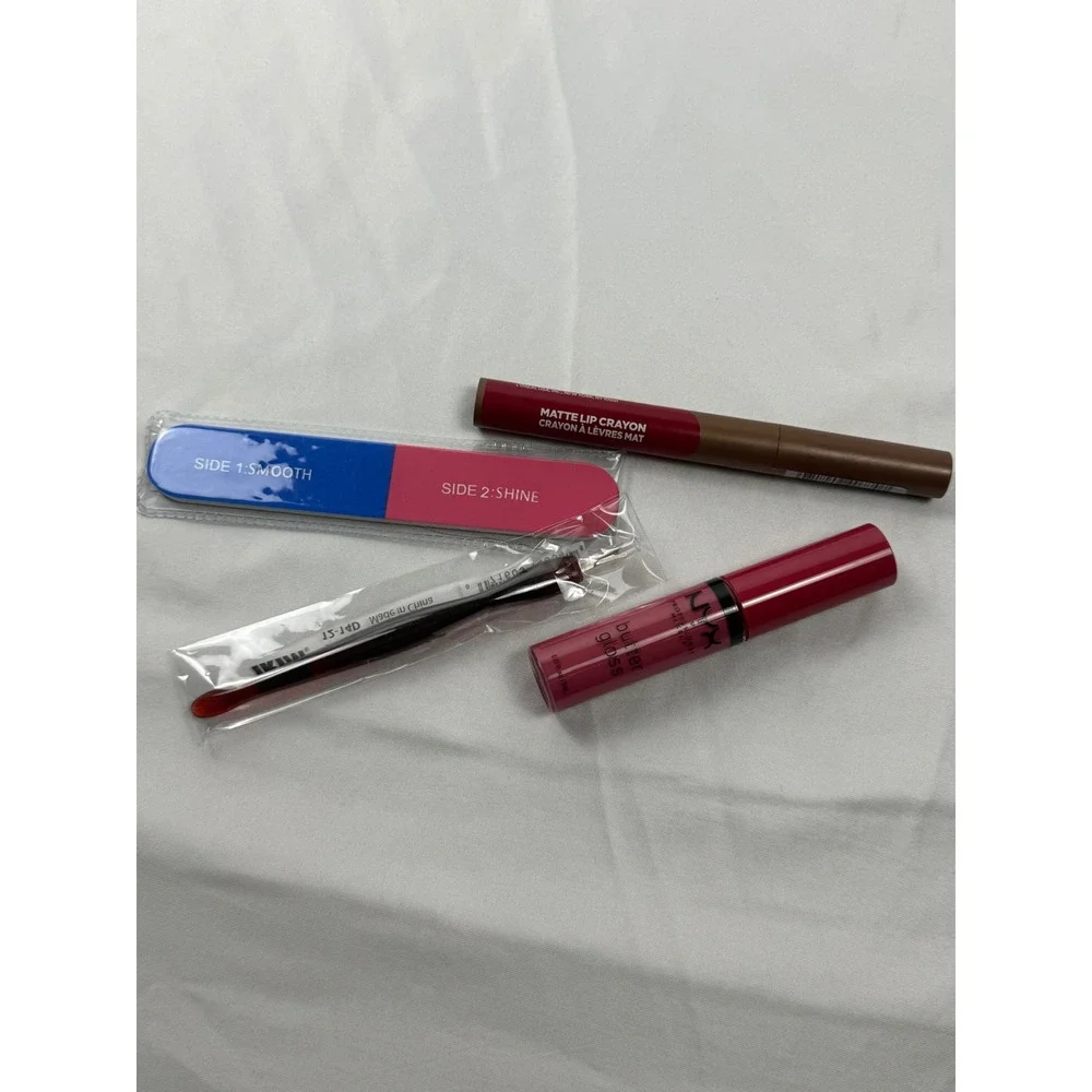 Makeup Bundle NYX Butter Gloss L'Oréal Matte Lip‎ Crayon Nail Buffer Brush Set